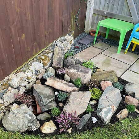 Gwenallt Dwyran Bagian luar foto