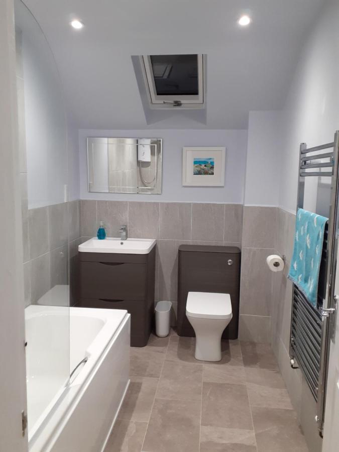 Gwenallt Dwyran Bagian luar foto
