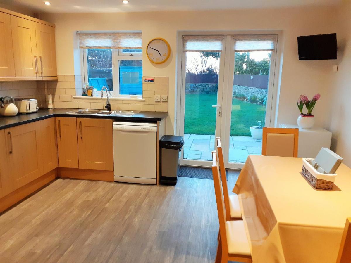 Gwenallt Dwyran Bagian luar foto