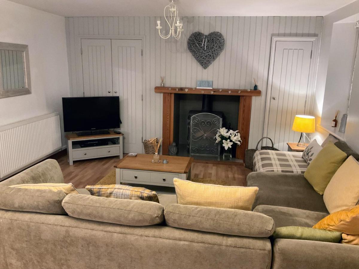Gwenallt Dwyran Bagian luar foto